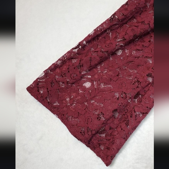 NWT Torrid Size 1 Long Sleeve Lace Cold Shoulder Top - Picture 8 of 11